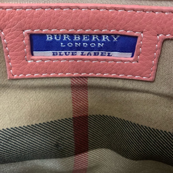 Authentic Pink Burberry Bag - Picture 6 of 10
